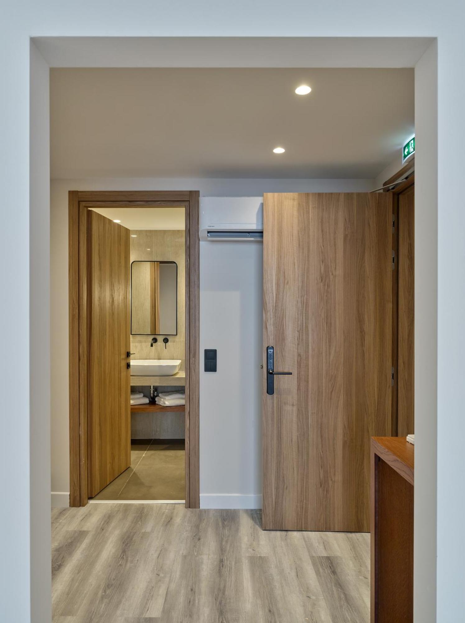 Haya Athens Loftie Suites Екстер'єр фото